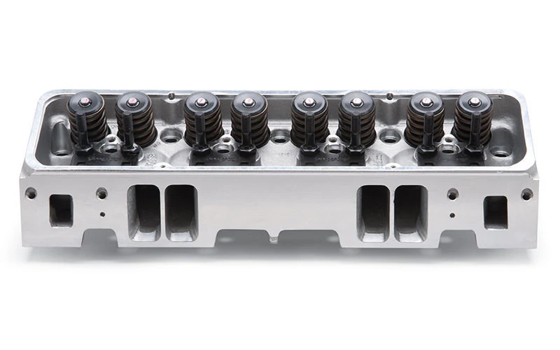 Edelbrock 60985 SBC Performer Cylinder Head Assembled